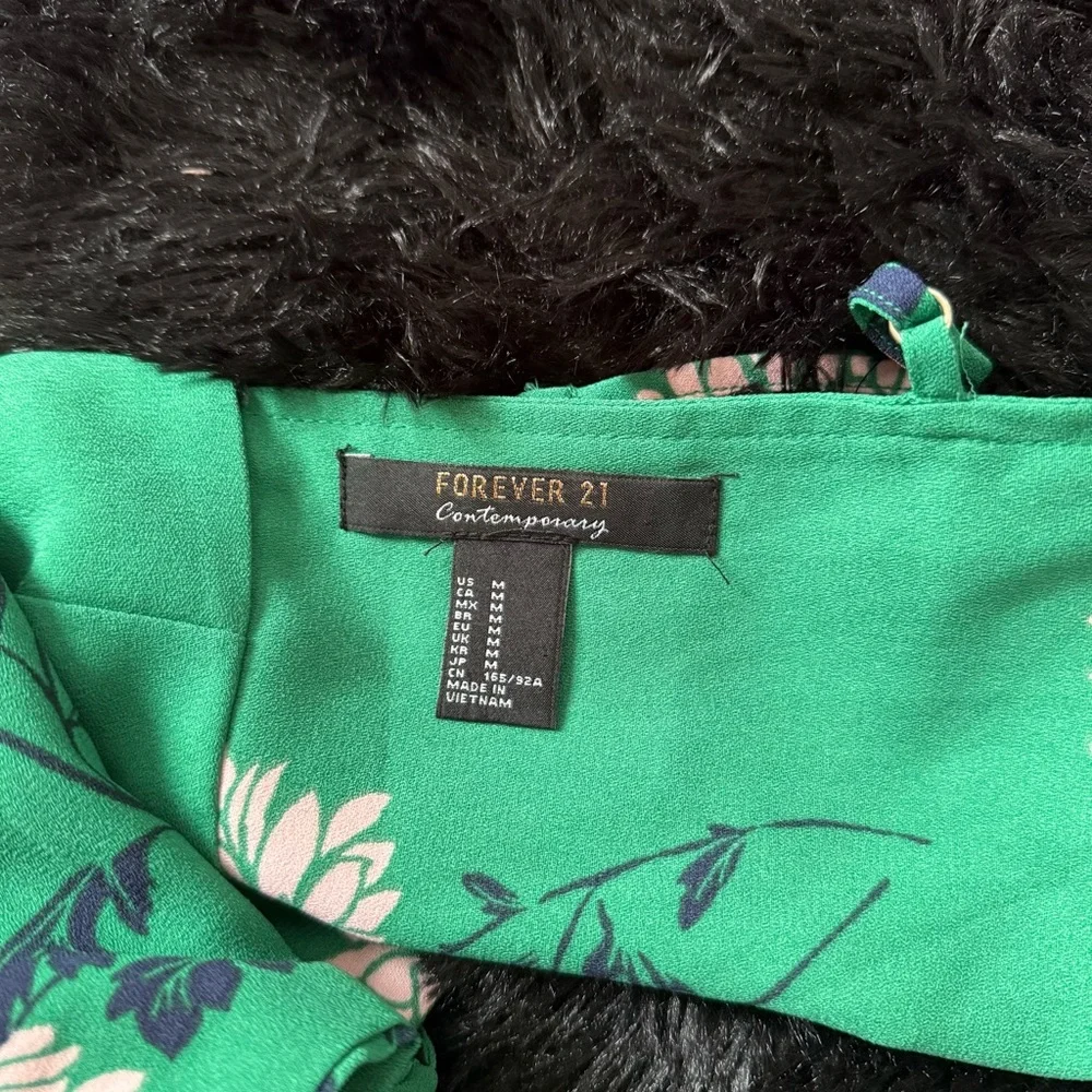 Forever 21 Green Floral Square-Neck Tie Back Crop Top - Picture 5 of 5